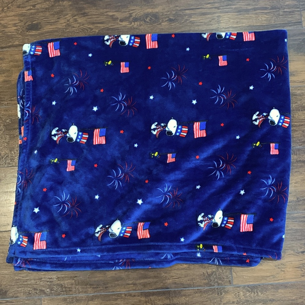 Peanuts Berkshire throw blanket